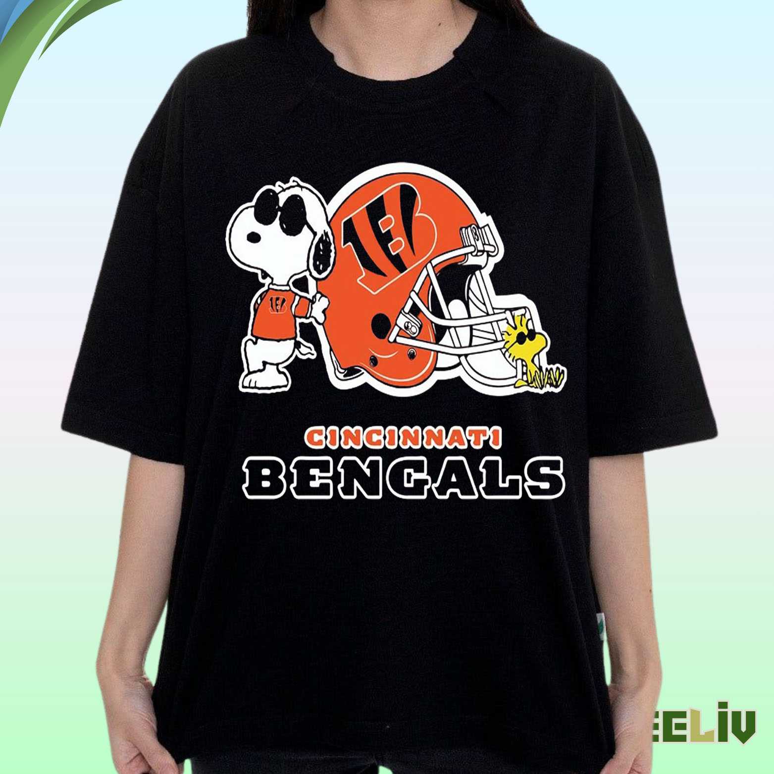 Snoopy Cincinnati Bengals Tee – Cool Football Fan Shirt